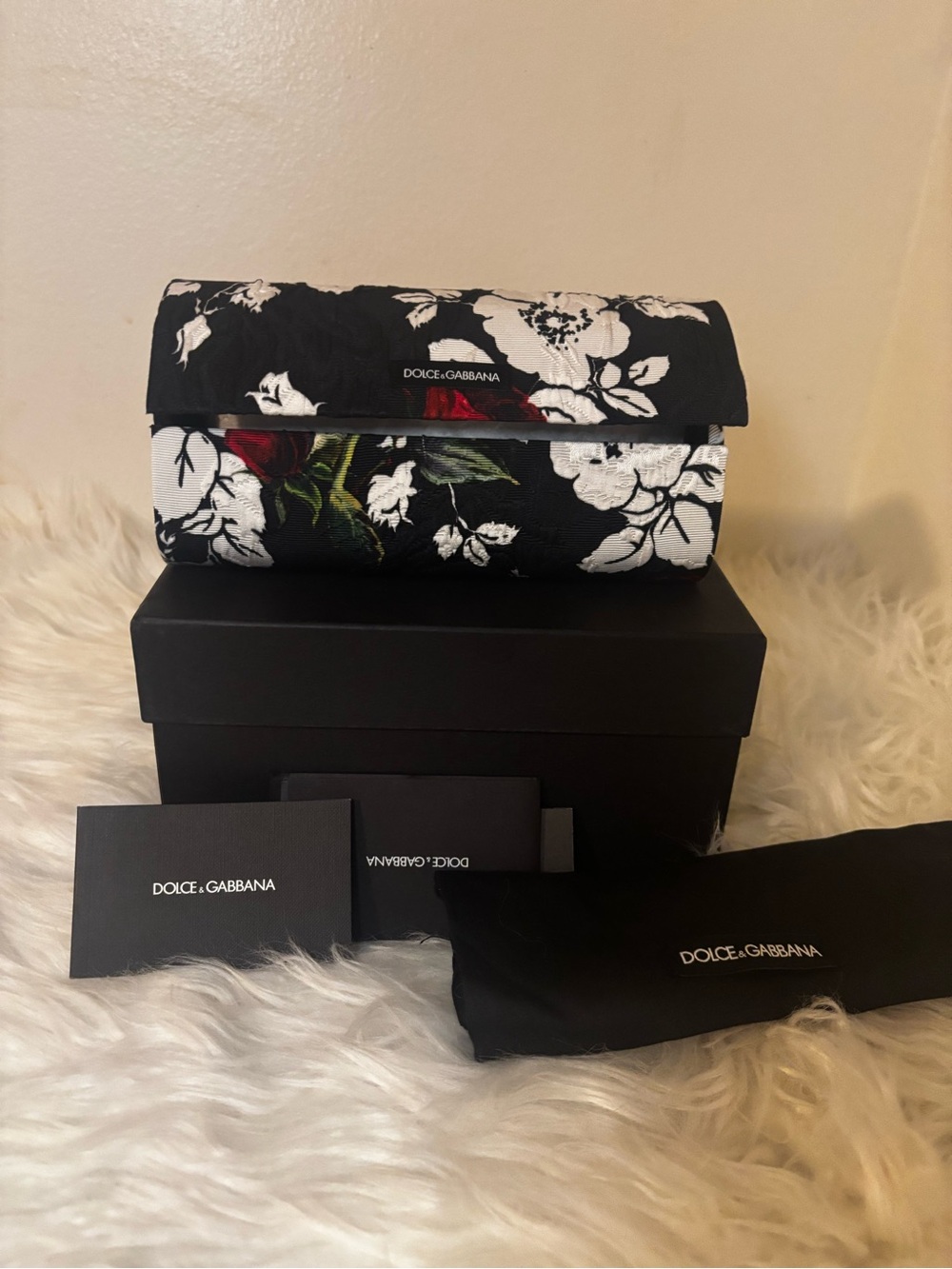 Dolce&Gabbana Limited Edition runway oversized red Floral Embellished Sunglasses - Picture 16 of 17